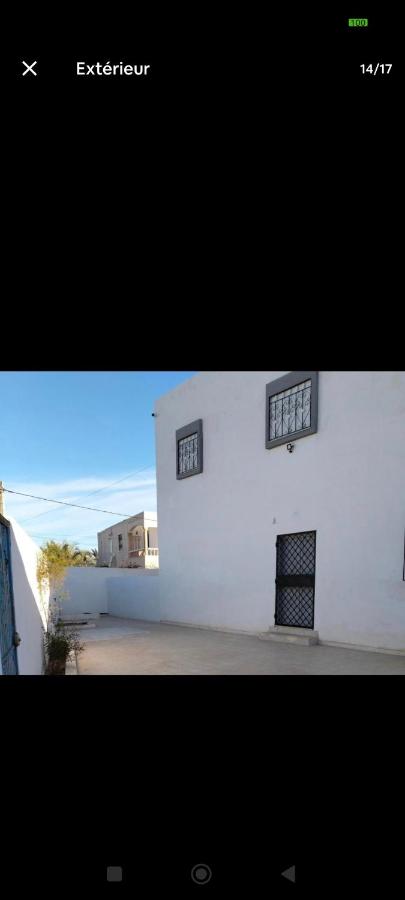 Family apartment - B&B El Mgarsa