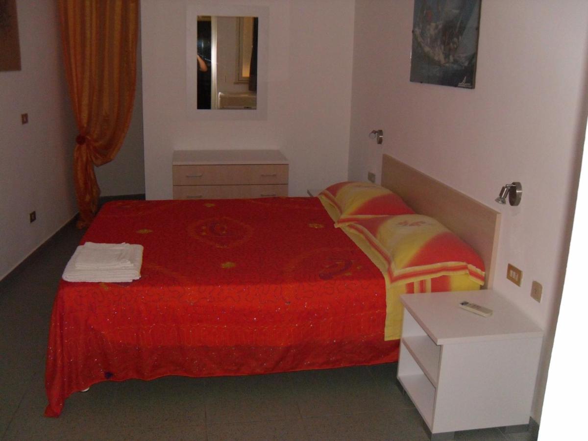 One-Bedroom Apartment with Sea View (3 Adults)