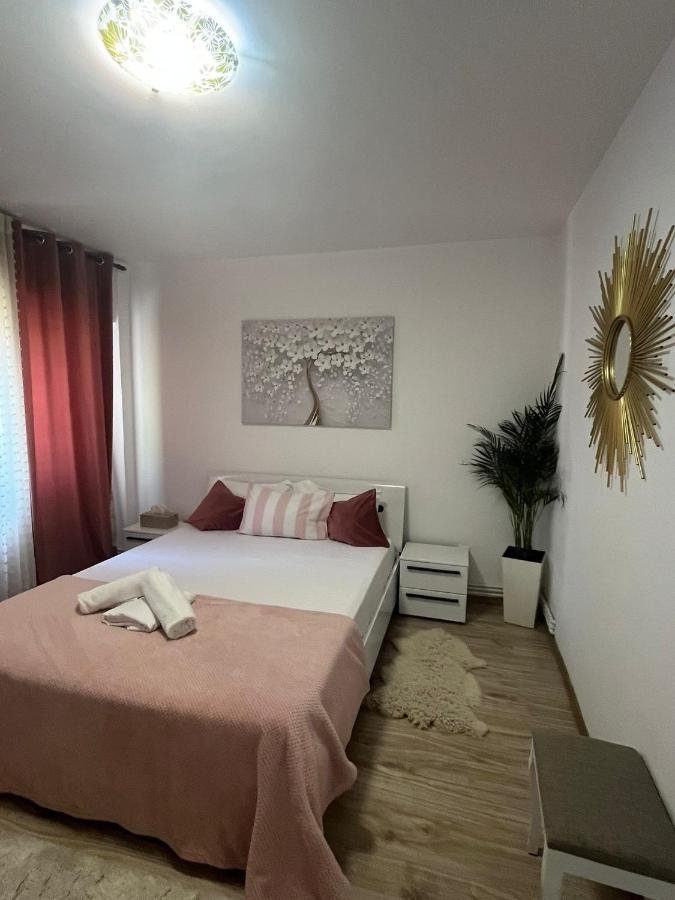 Soft Apartments - Ferienwohnung Galatz
