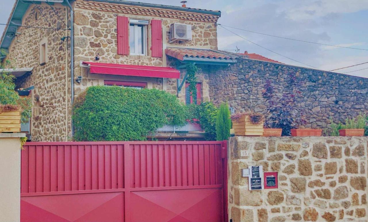 LES RÊVES D'EGLANTINE chambres d'hôtes chez l'habitant - Ferienwohnung Saint-Cyr