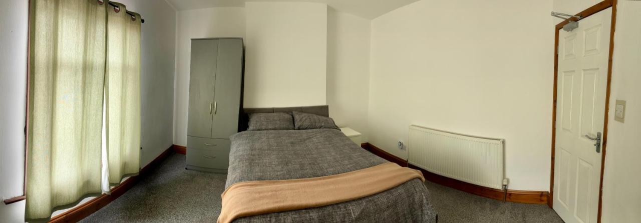 Wheat Street Four Bedrooms - B&B Nuneaton