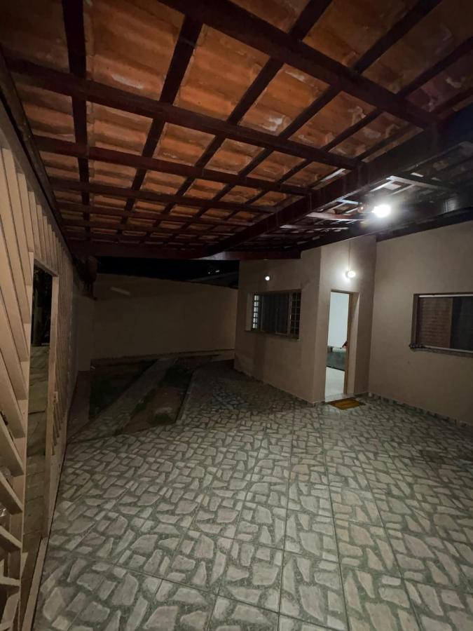 Casa de Frente com Maria - B&B Aparecida