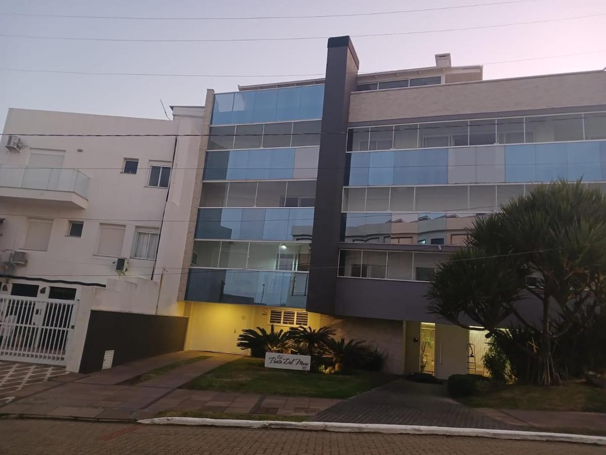 à metros da praia, com vista e piscina privativa - B&B Torres
