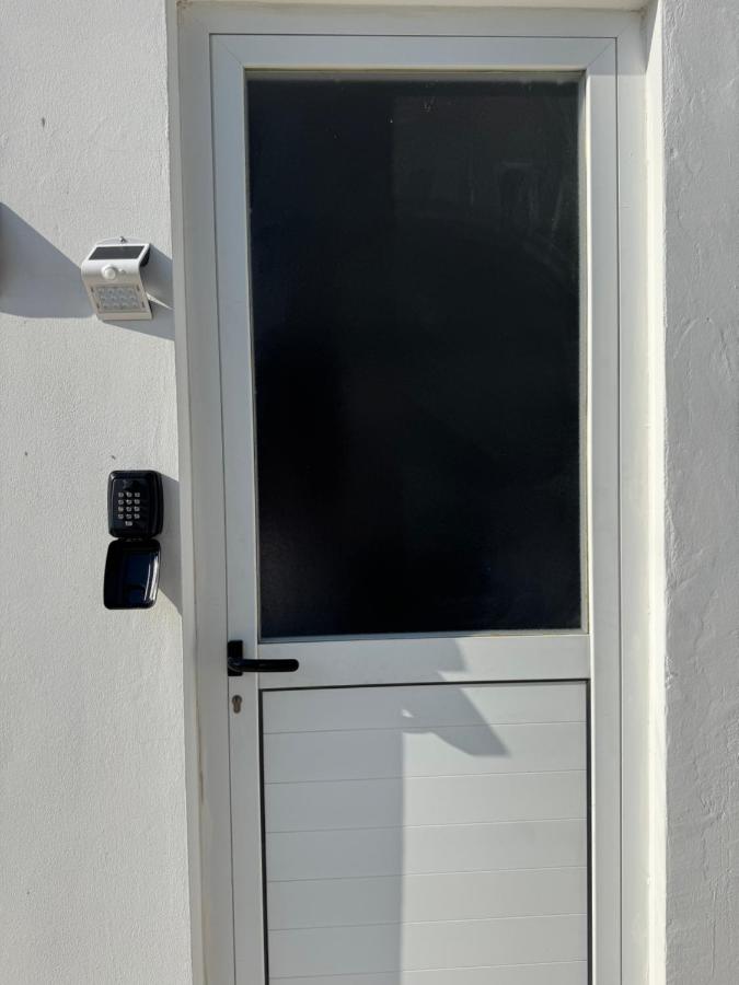 Sunflight Apt 01B One Bedroom Apt - B&B Larnaka