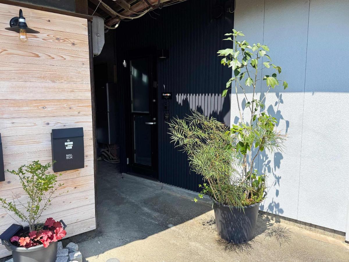 Rino-Haku 01 - B&B Anan