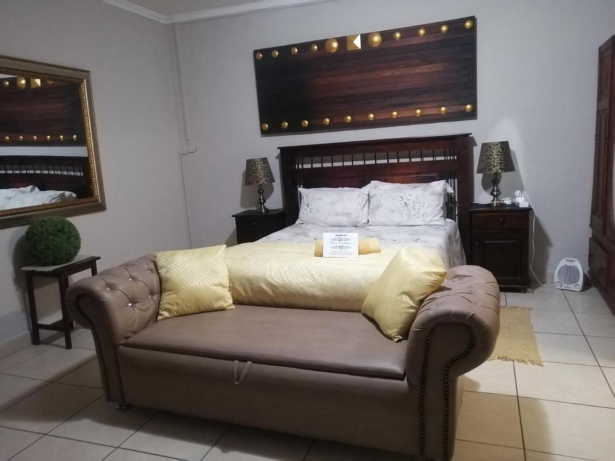 Charis Guesthouse - B&B Hartswater