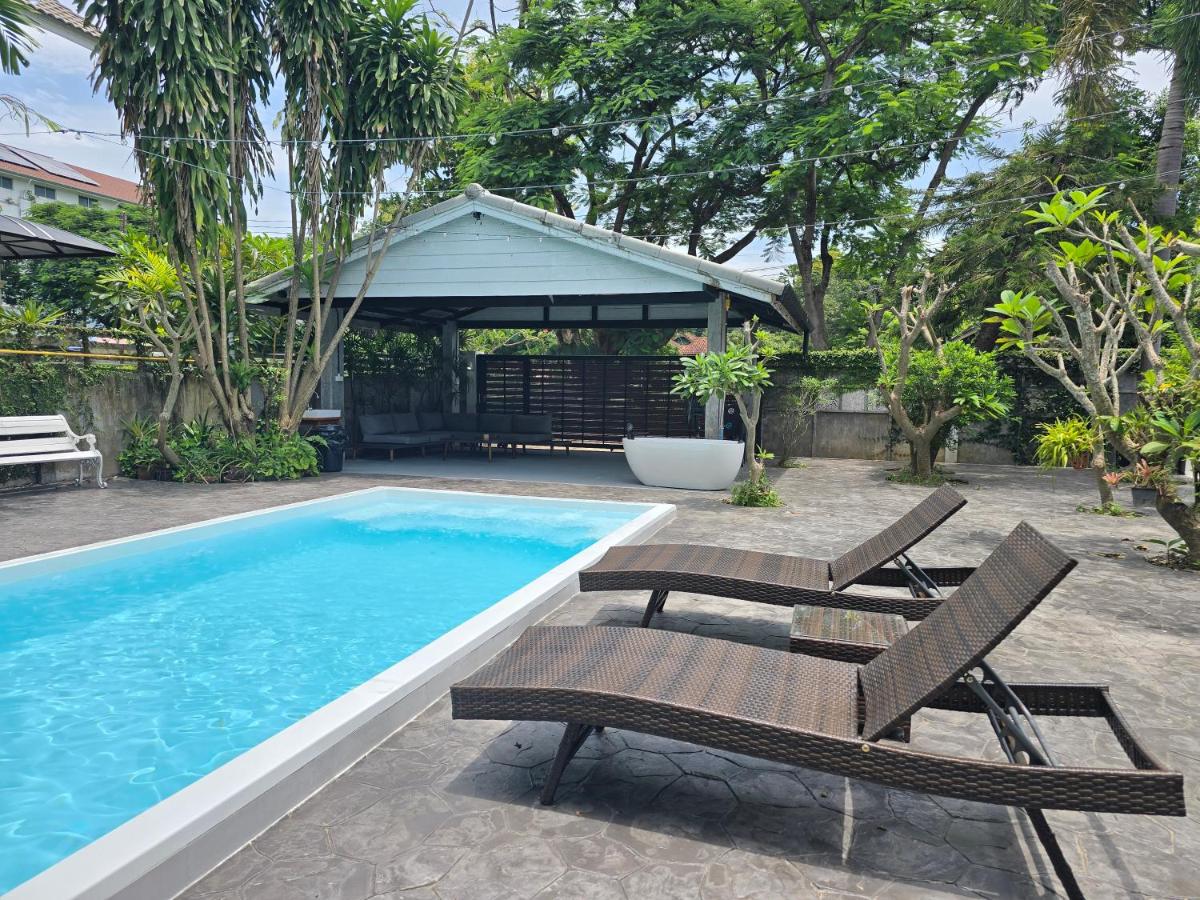 City Life Private Pool Villa - B&B