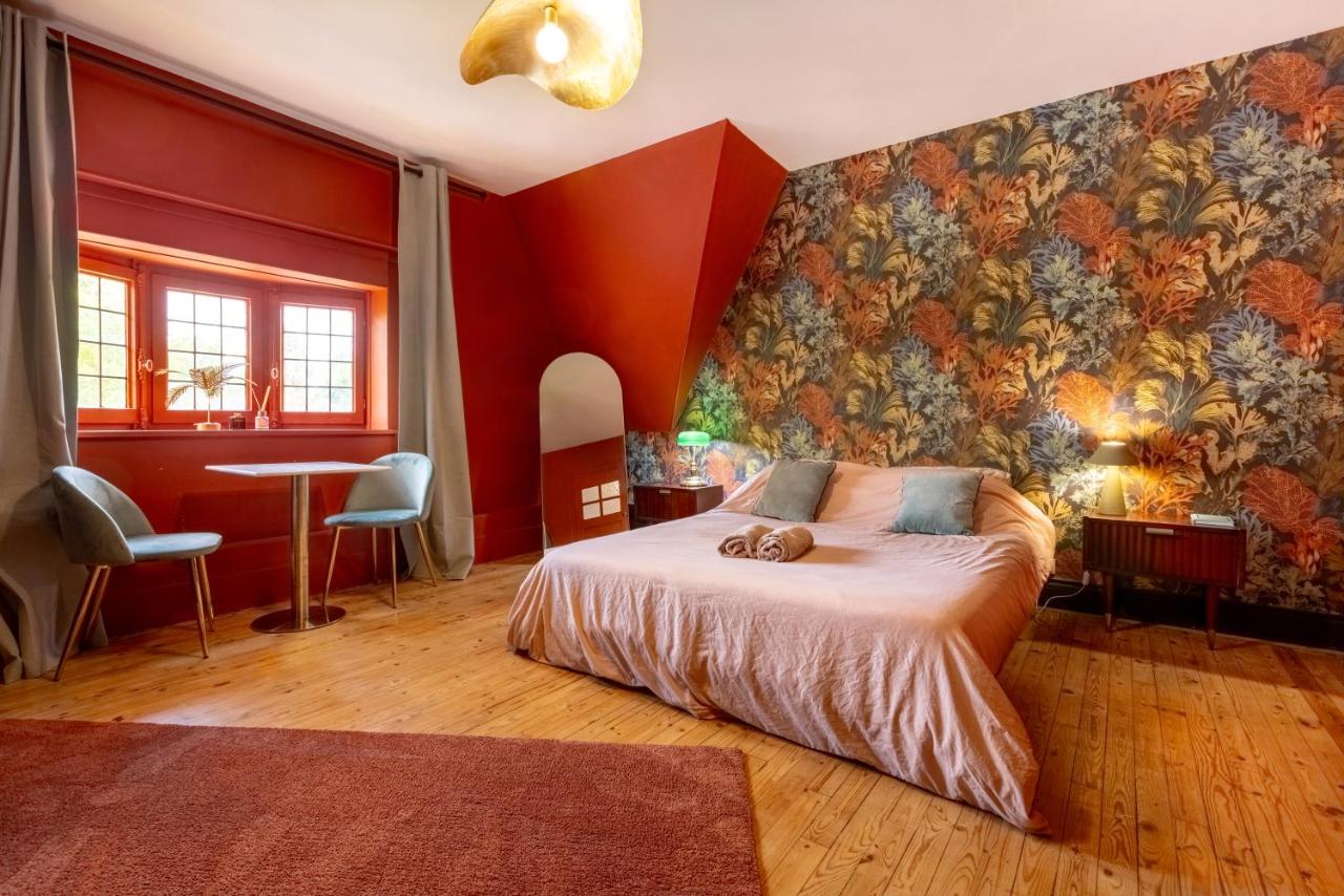 Queen Room with Garden View