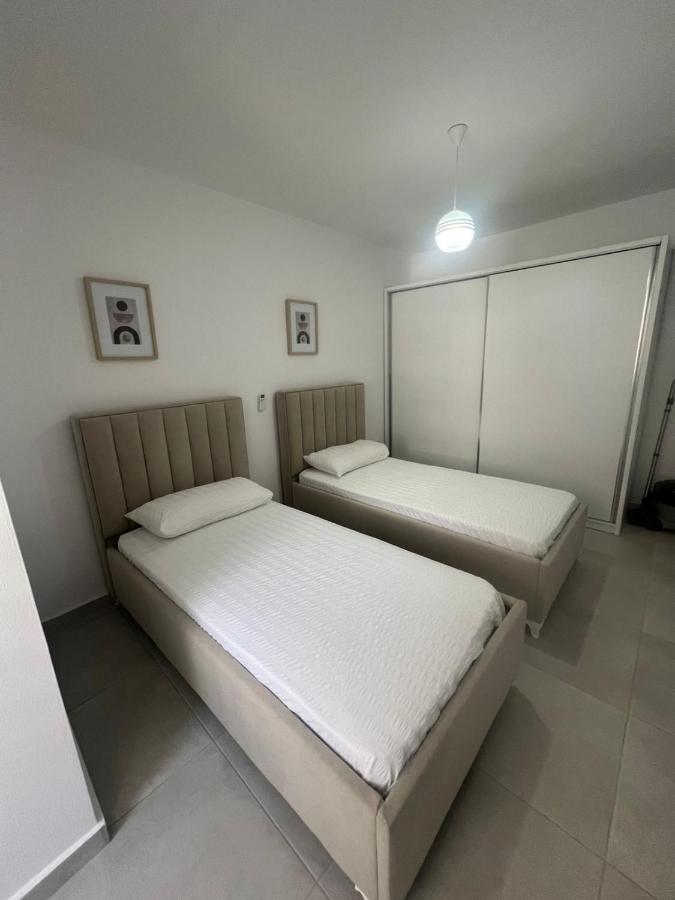 Sea View Apartment - B&B Durrës