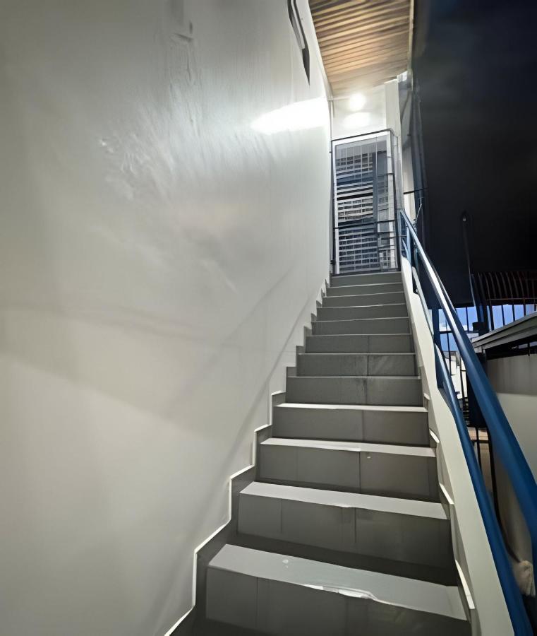 Casa Bairro Bosque com 3 quartos - B&B Rio Branco