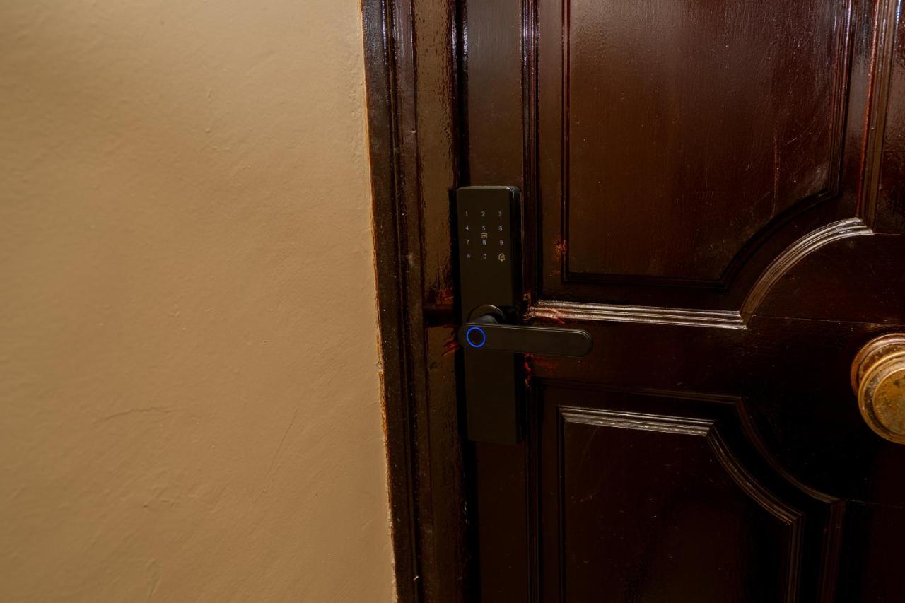 Marina Bliss - Appartement Spacieux & Charmant - 5' à pied de la Marina, de la plage et de la Corniche - WIFI, AC, IPTV - B&B Tangier