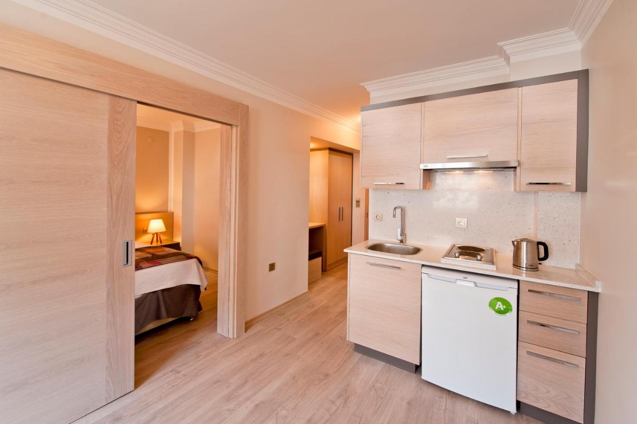 Studio Apartment