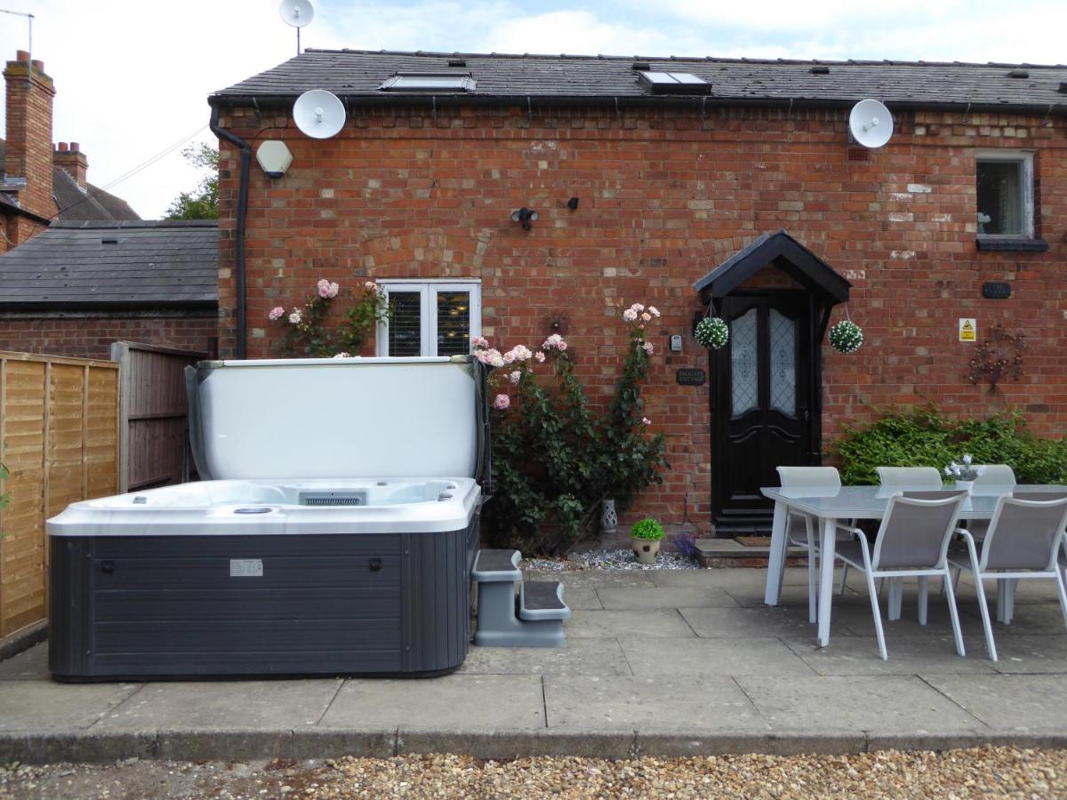 Falstaff Cottage, NEW HOT TUB, Sleeps up to 5, Stratford upon Avon - B&B