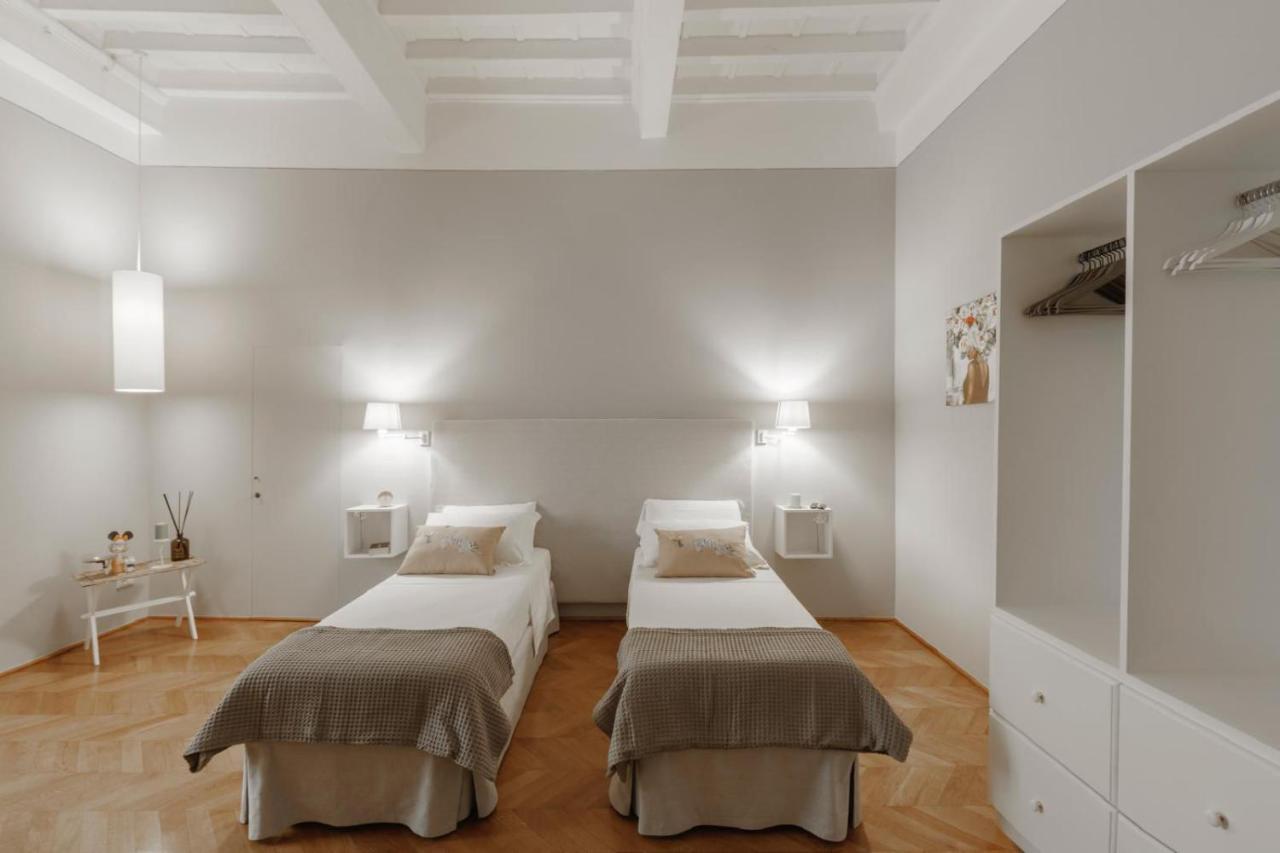 Ampia Camera Matrimoniale/Doppia con Letti Singoli