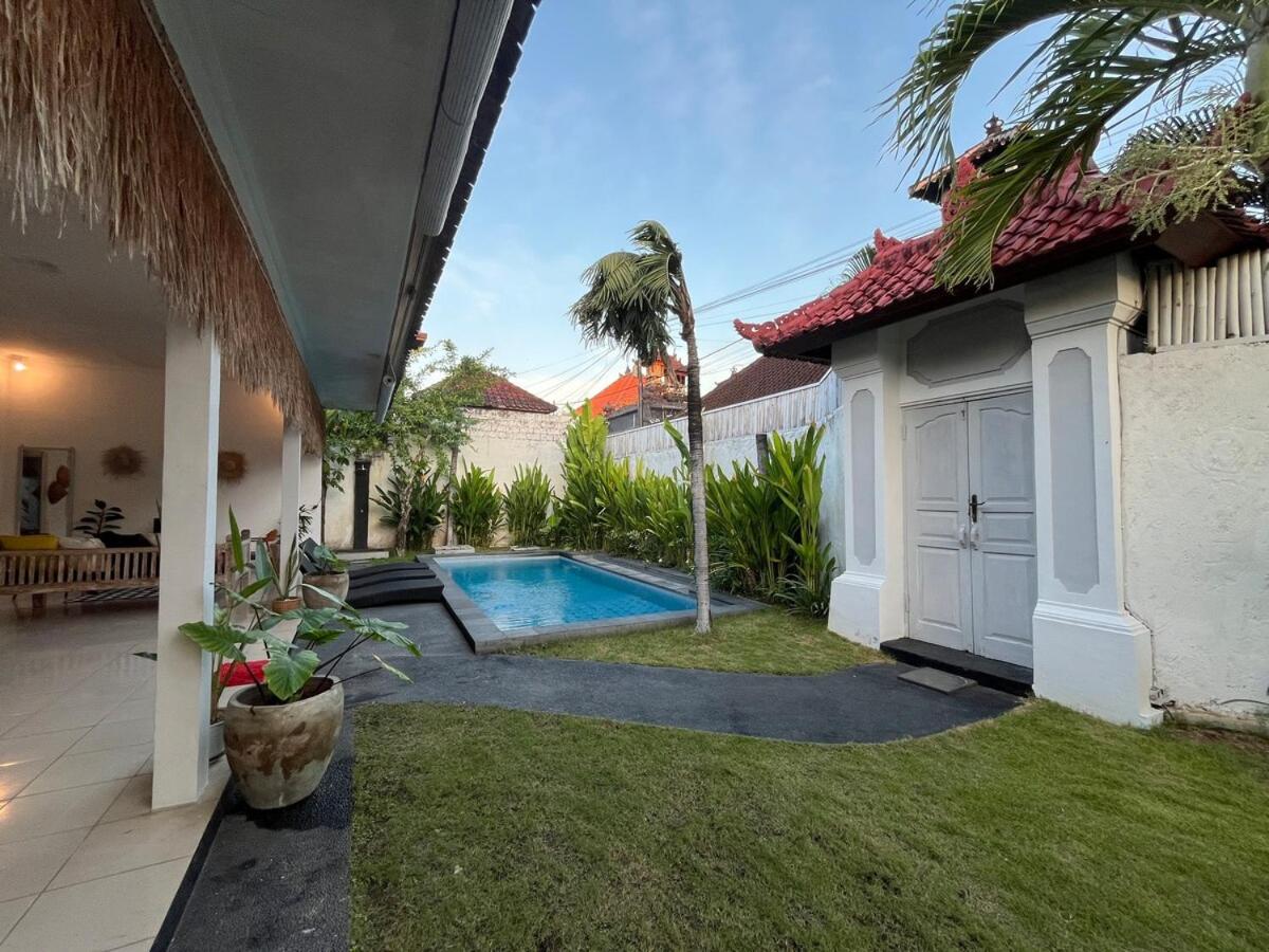 Kondo Villa 2 BR- Private Pool - B&B Seminyak
