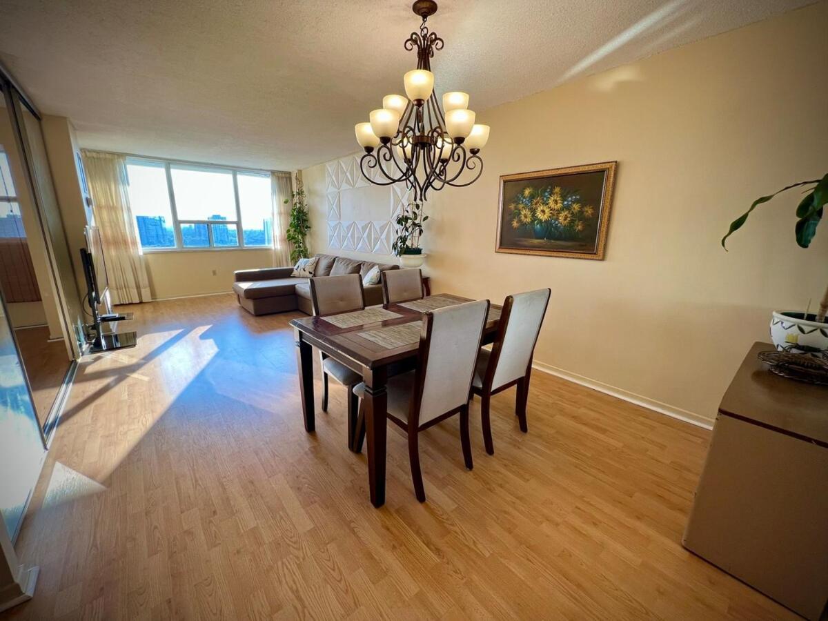 Lower Penthouse Suite with Pools & Sunset Views - B&B Toronto