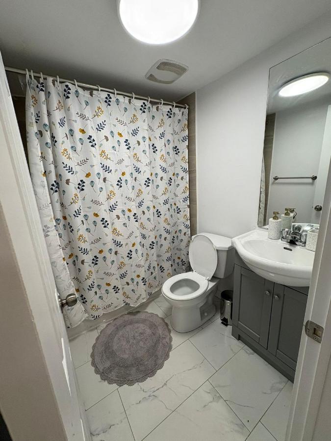 Private Basement Suite in Laval - B&B Laval