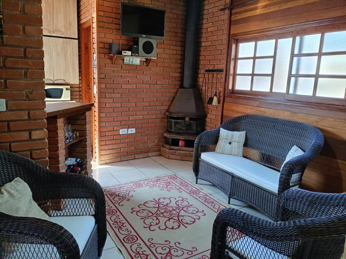Chalé Aconchego em Atibaia - B&B Atibaia