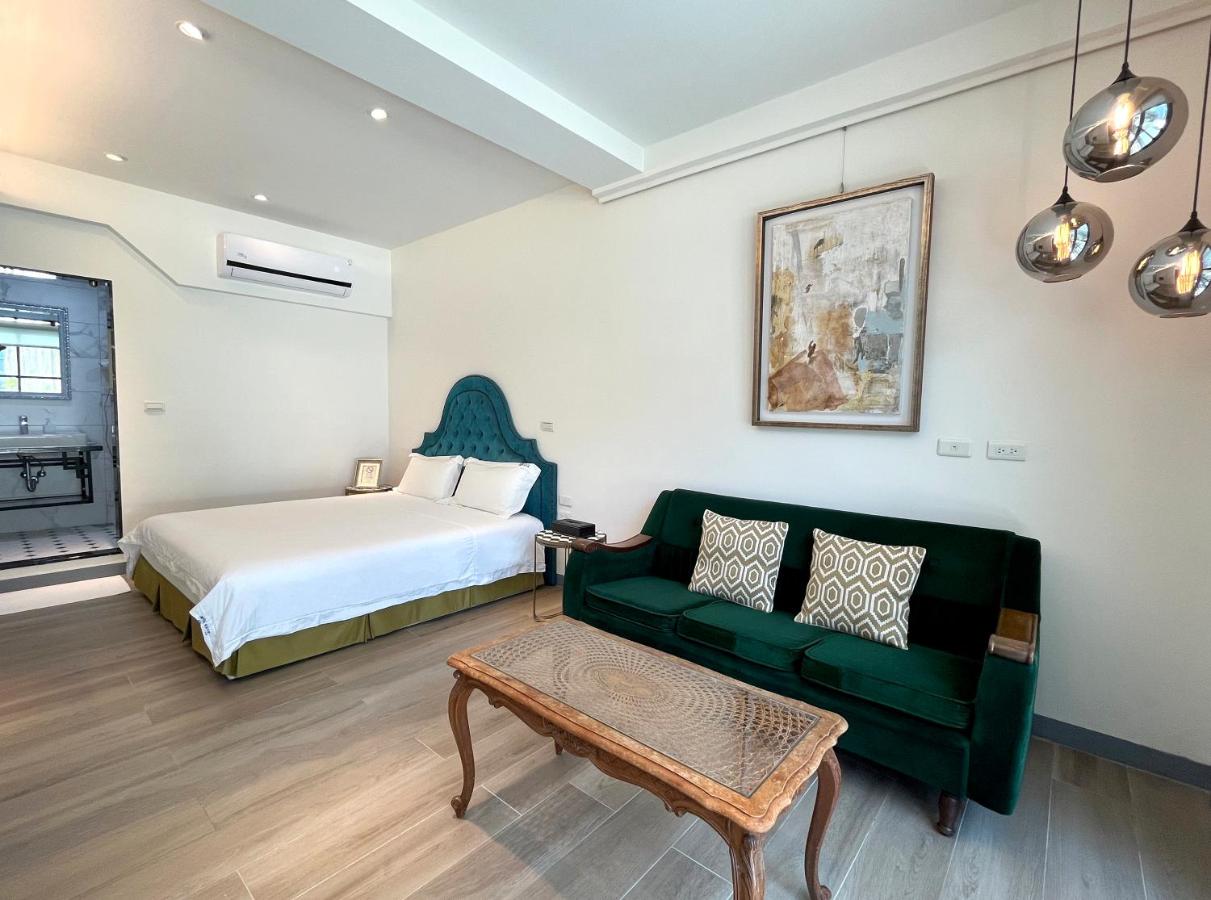 Chambre Lit Queen-Size avec Balcon