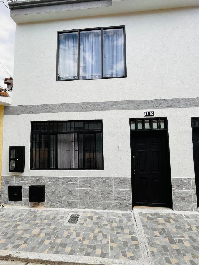 Apto cerca la basílica con aire acondicionado - B&B Buga