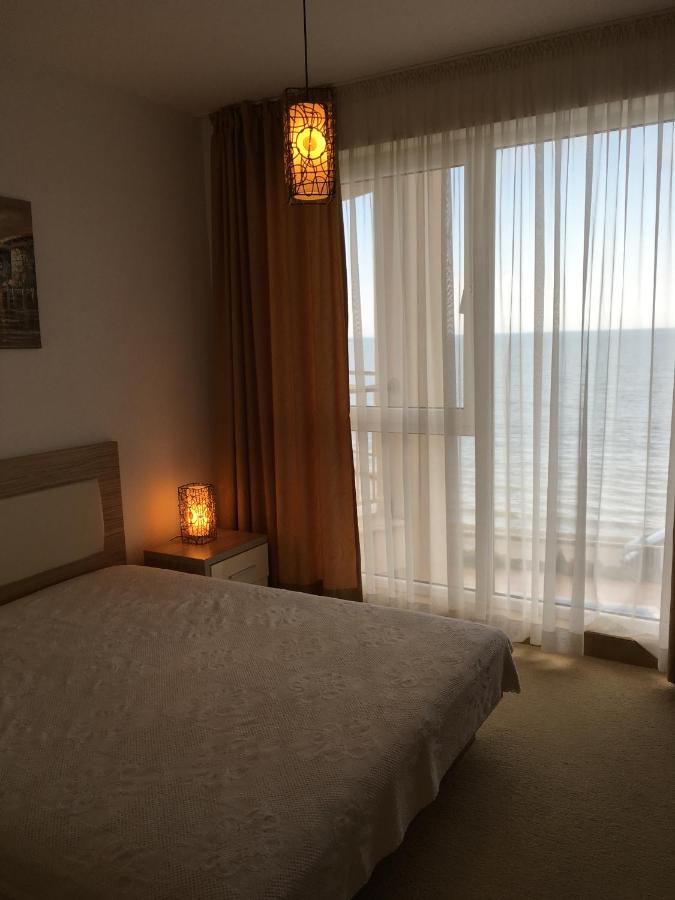 One-Bedroom Apartment with Sea View