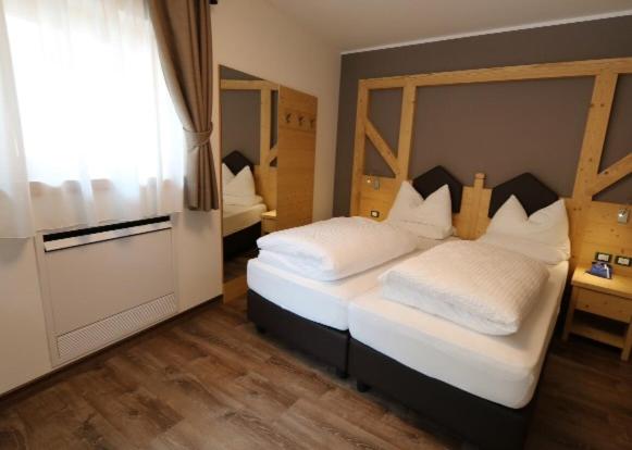 Deluxe Double Studio
