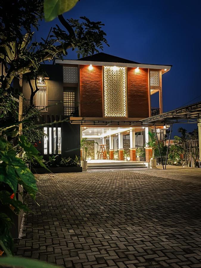 Abriki Village - B&B