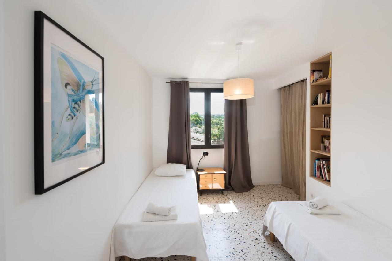 Appartamento con 2 Camere da Letto e Balcone