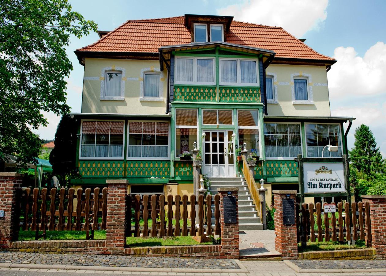 B&B Bad Suderode - Hotel Am Kurpark - Bed and Breakfast Bad Suderode