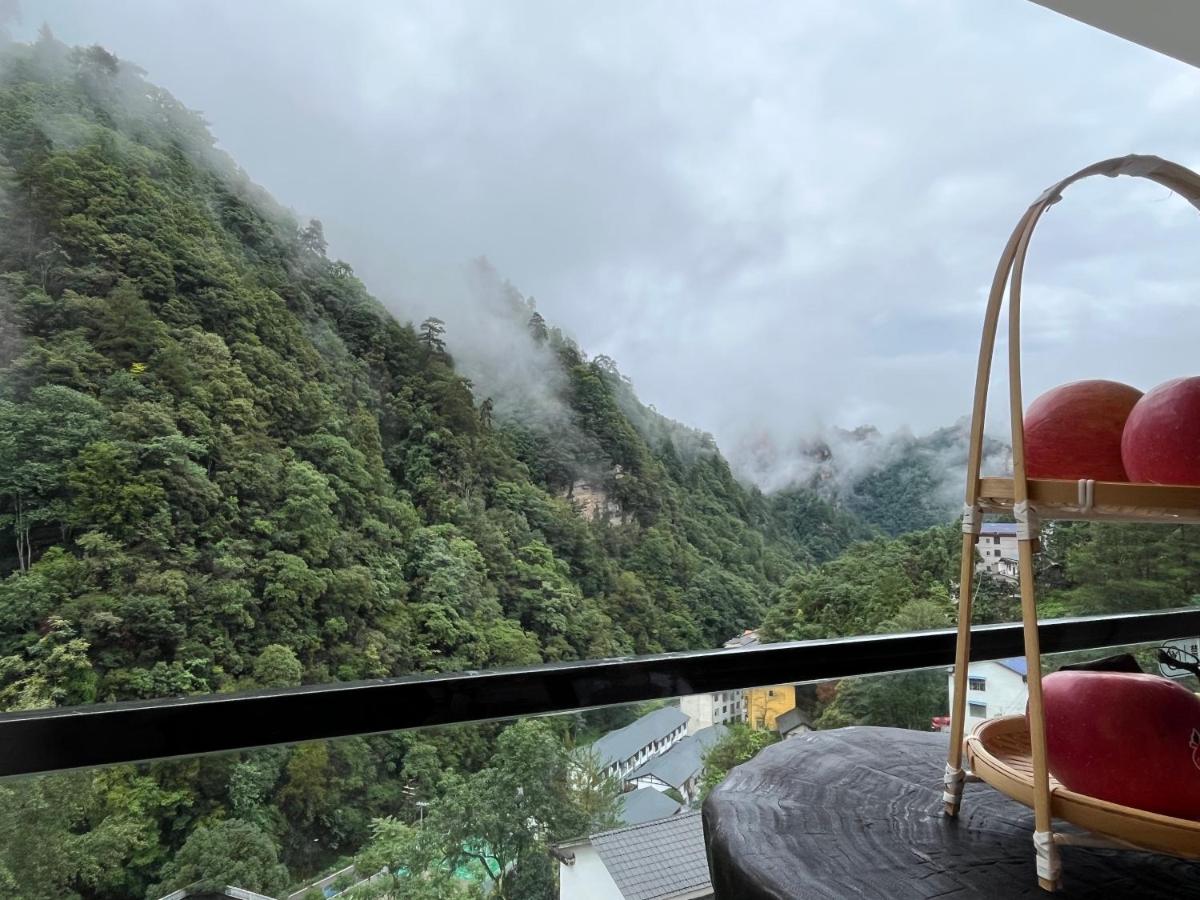 Habitación Doble con vistas a la montaña