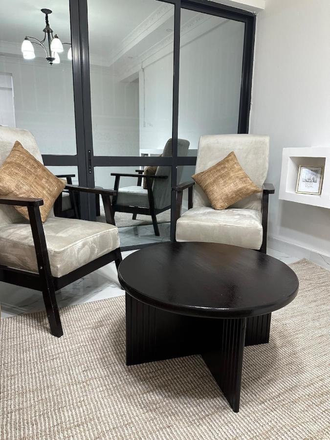 Spacious 3-Bedroom, 4 Beds in Kilimani , Walk to Malls - B&B Nairobi
