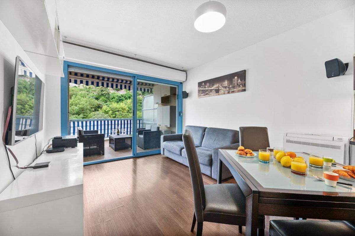 Le Virgil - Piscine - Parking Privé - Calme Wifi - B&B Menton