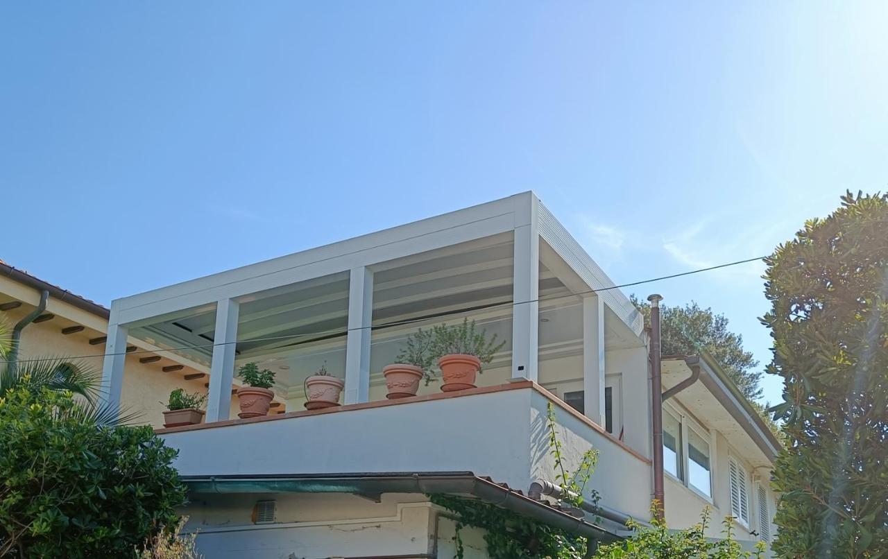 Versilia - Appartamento Con Terrazzo - B&B Marina di Pietrasanta