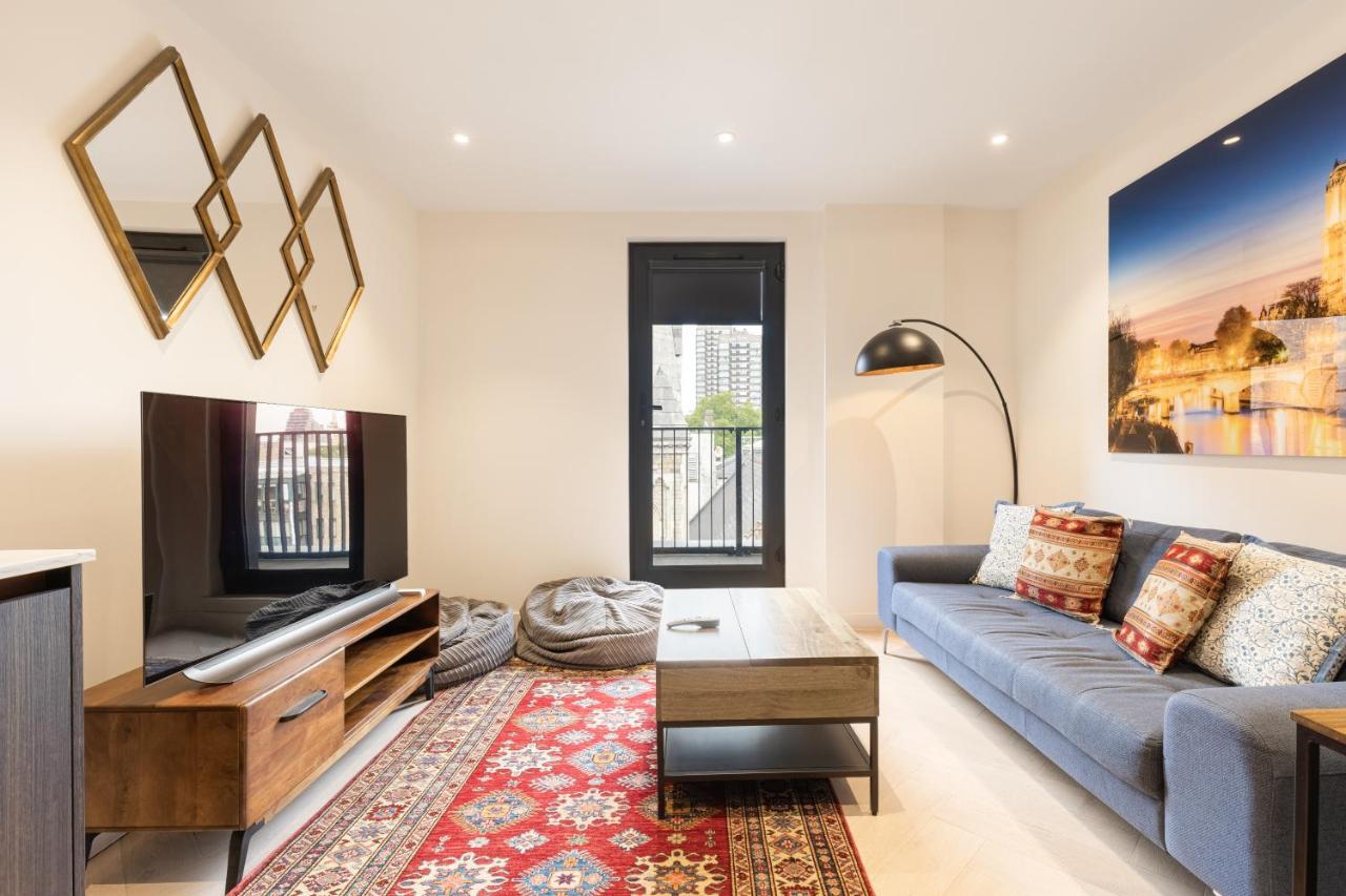 New! Central 2BR Flat with Balcony in Whitechapel - B&B Londra