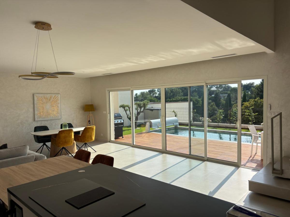 luxueuse villa - B&B Nîmes