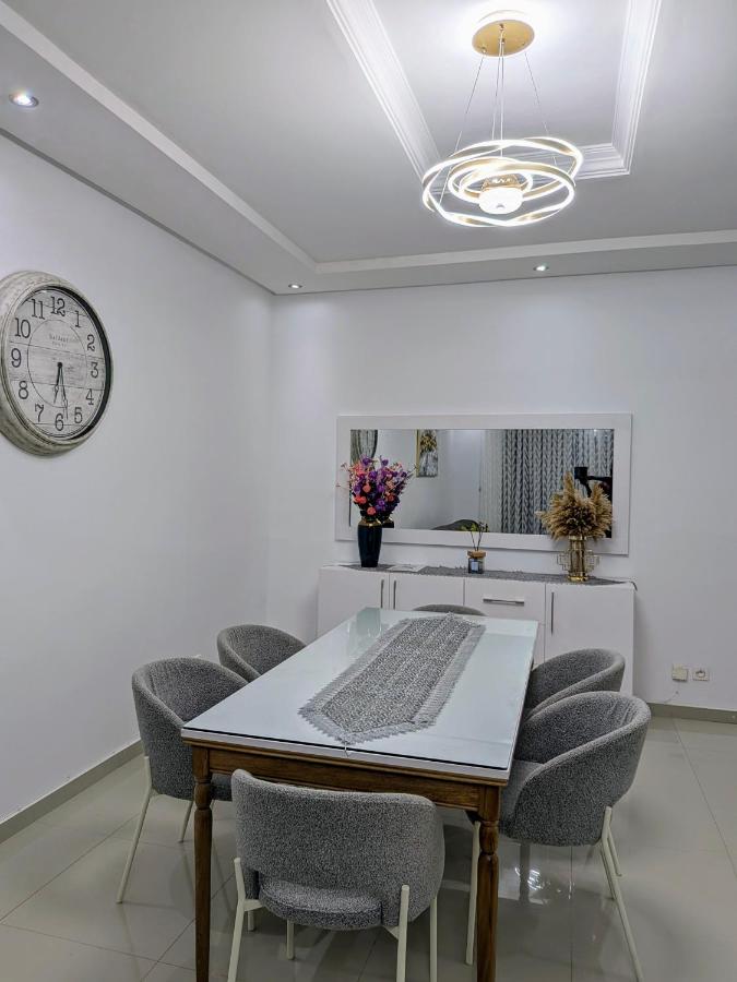 Appartement Meublé 3 chambres Salon - B&B Dakar