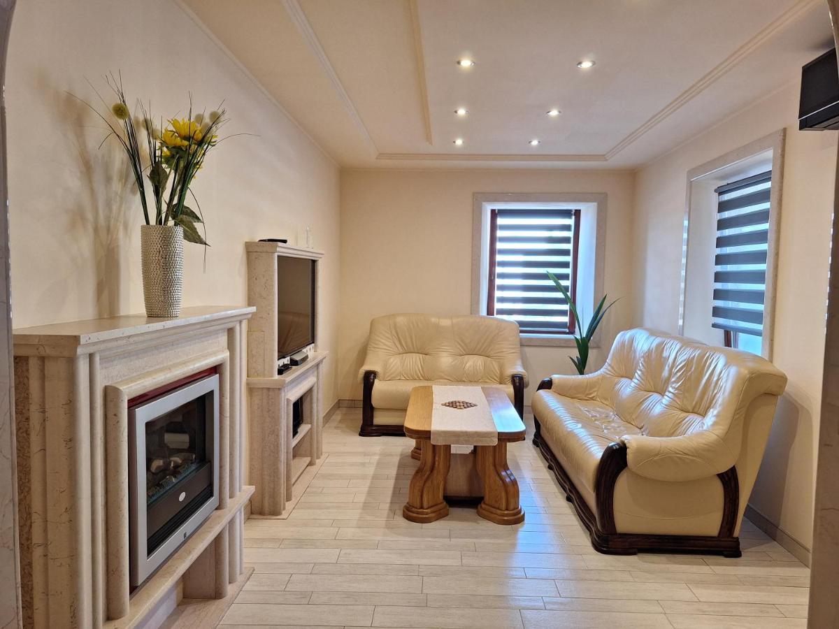 Apartmani IBRA - B&B Lucija