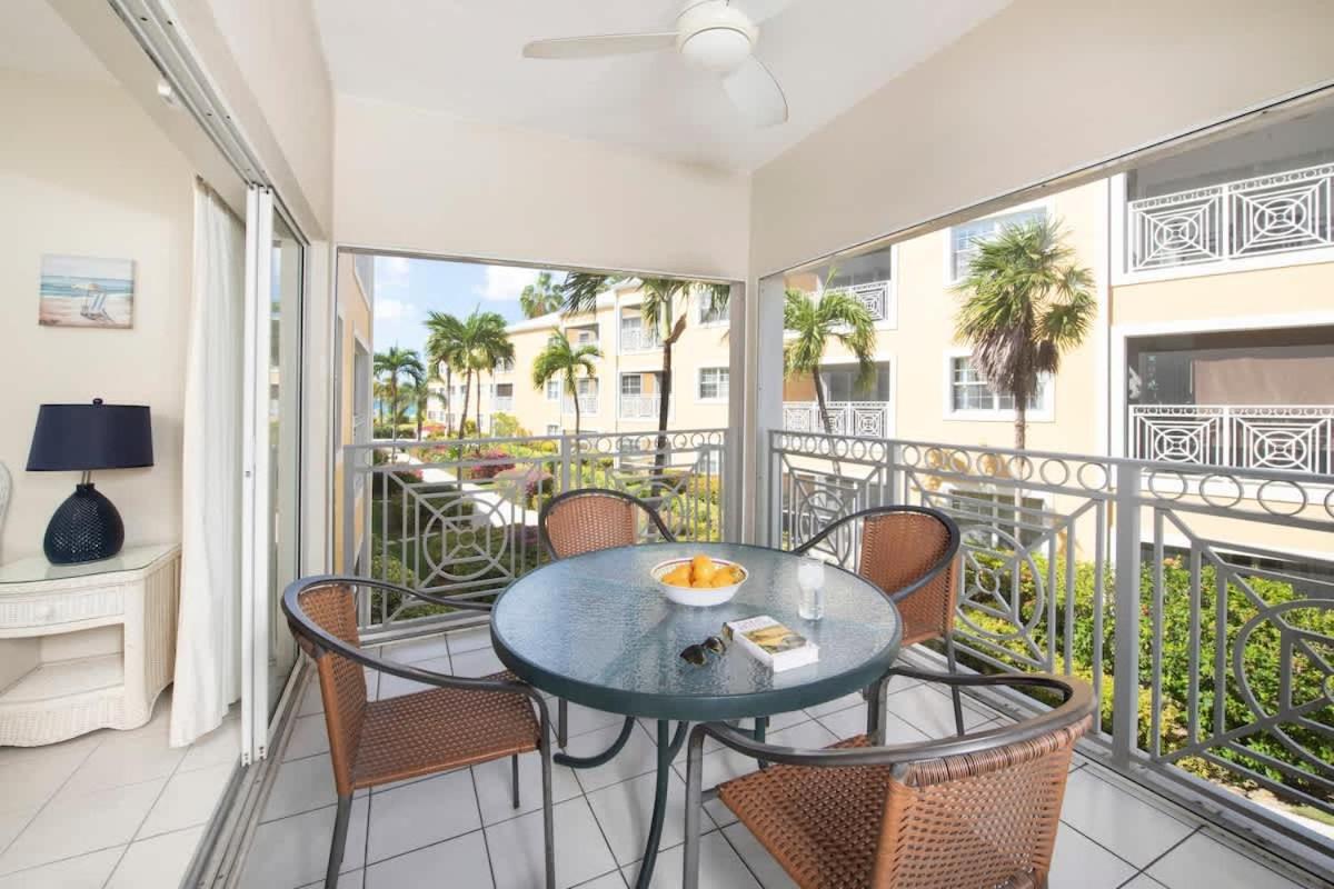 Regal Beach Club #322 - B&B