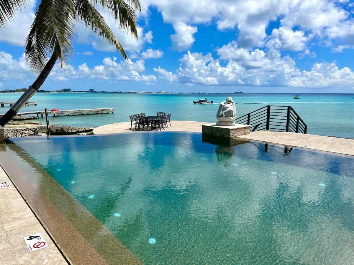 Seven Mile View Condo #1 - Bed and Breakfast West Bay