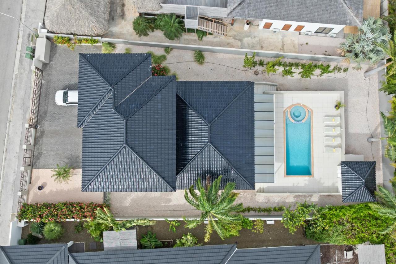 Villa Kaminda - 8 persoons Villa in Vista Royal, Jan Thiel - Bed and Breakfast Jan Thiel