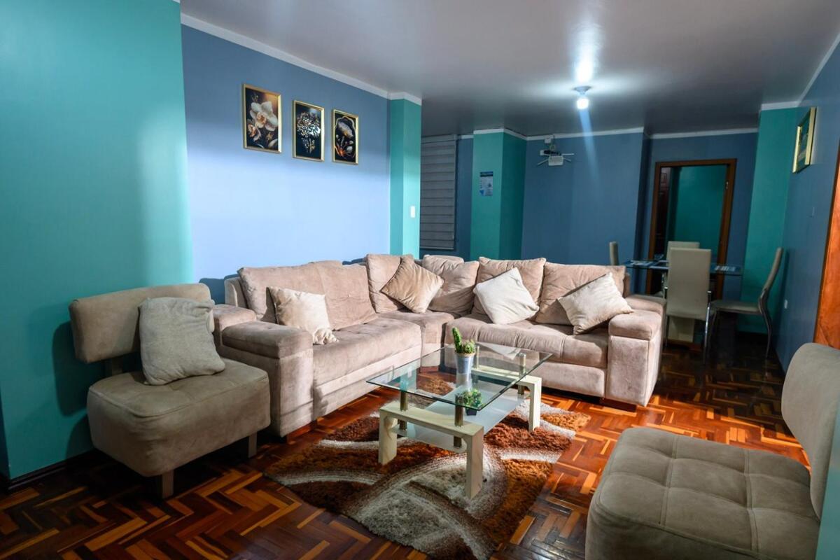 Hermosos Departamentos con Vista a los Nevados - B&B Riobamba