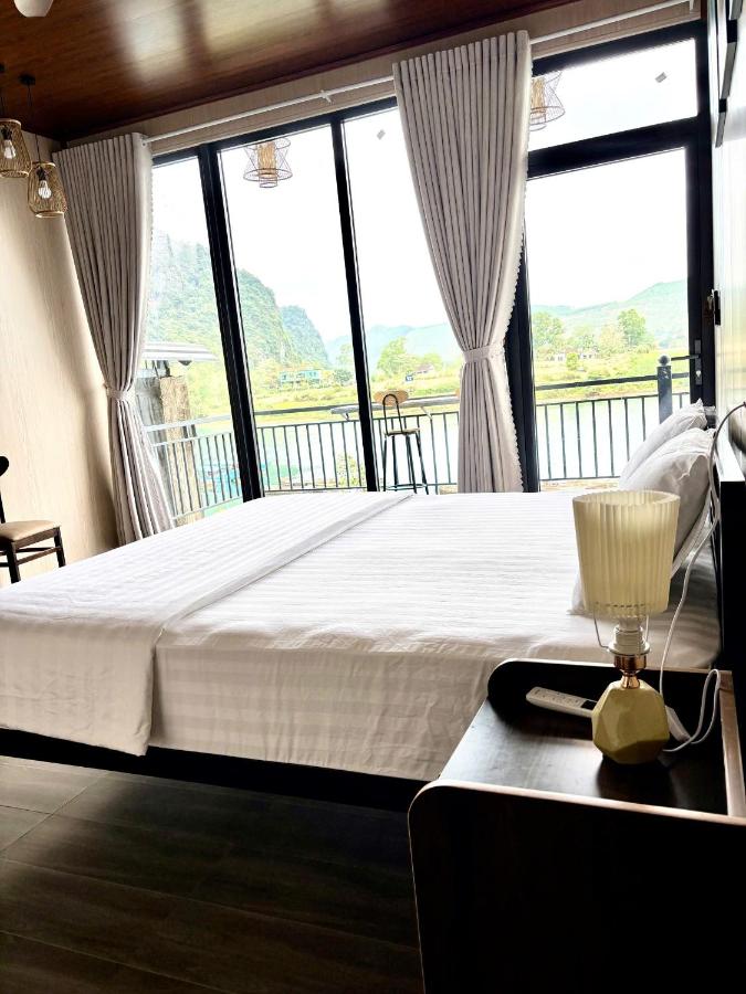 Chambre Lit King-Size avec Balcon