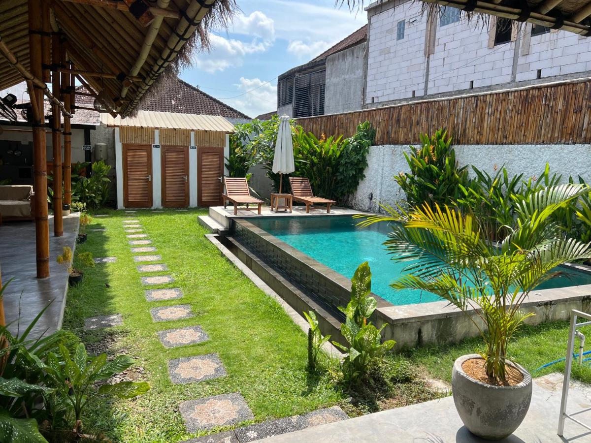NOMAD Tropical Hotel Canggu - Bed and Breakfast Taliwang