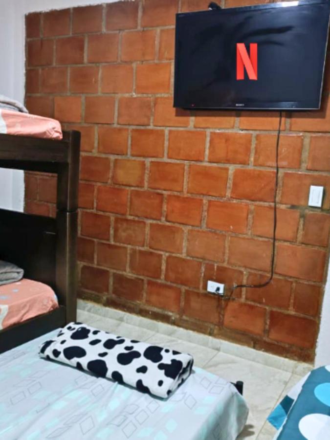 Camera Familiare con Bagno in Comune