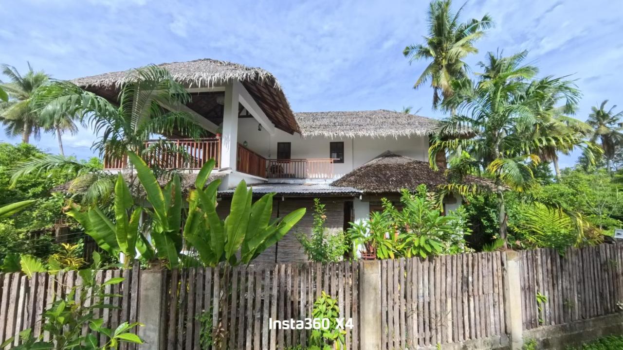 Surfista Villa Siargao - B&B General Luna