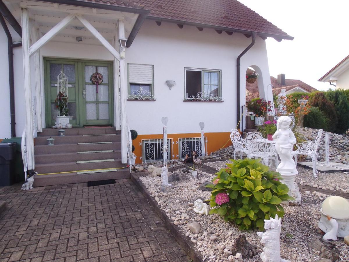 Gästehaus Baur - B&B