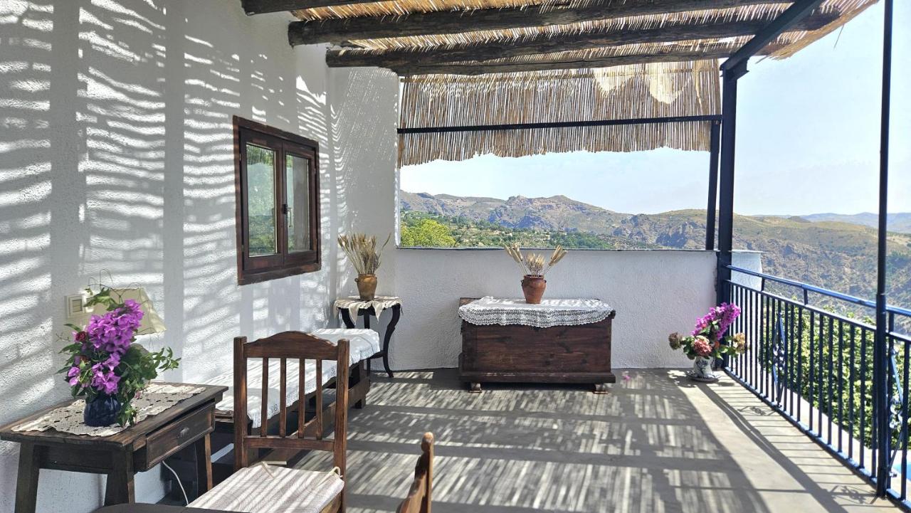 Casa Rural en la Alpujarra, La Chaparra - Pitres - B&B Pitres