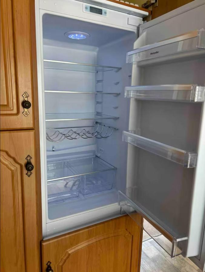 Spacious Apartment and Garden - B&B Dundonald