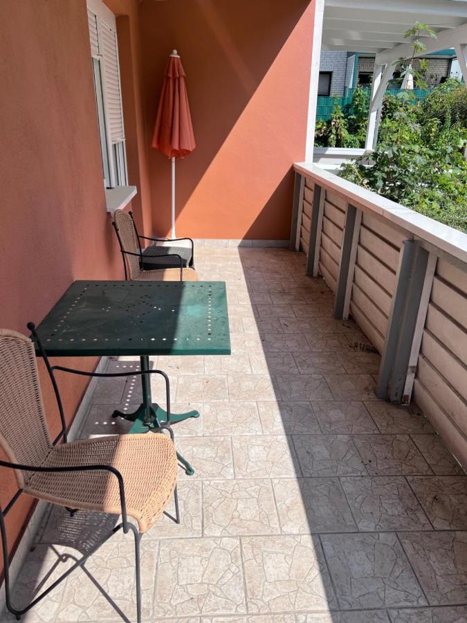 Apartamento de 1 dormitorio - Planta baja