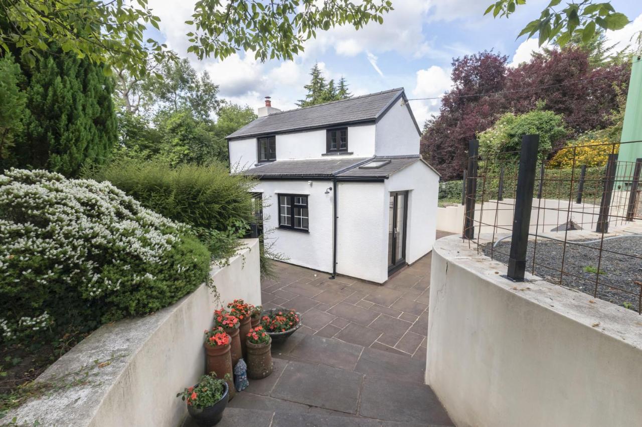 Tranquil Cottage with Hot Tub Close to Offa's Dyke - Ferienwohnung Skenfrith
